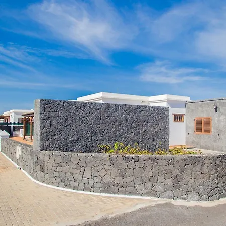 A1 Casas Y Juani Y Juan Lanzarote * San Bartolomé