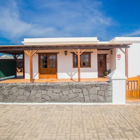 A1 Casas Y Juani Y Juan Lanzarote * San Bartolomé